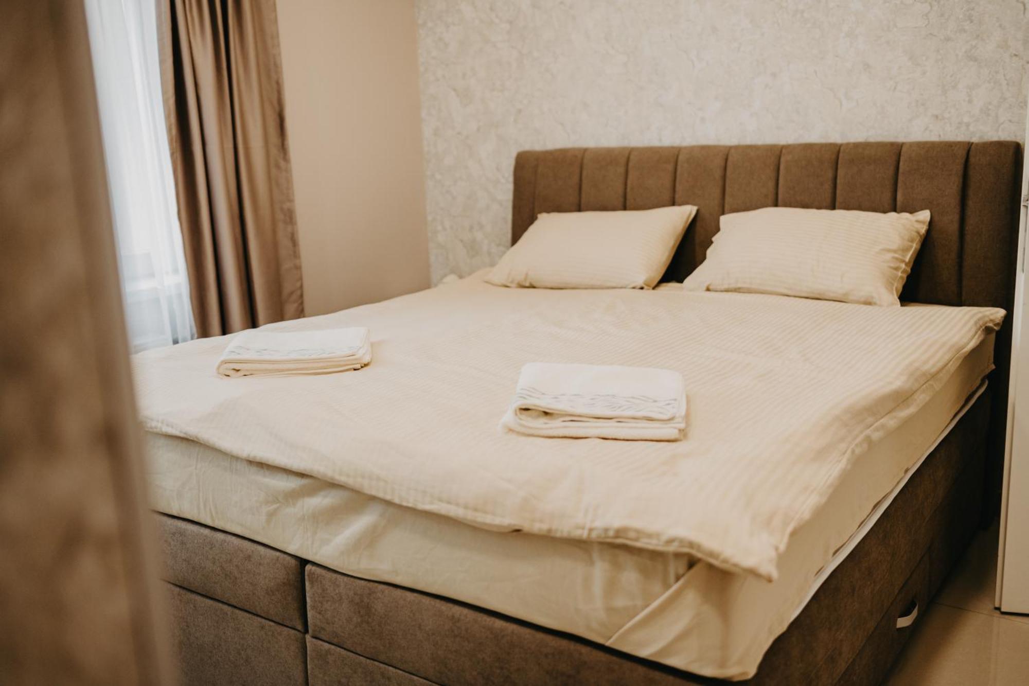 Prenociste Park Bed & Breakfast Modrica ภายนอก รูปภาพ