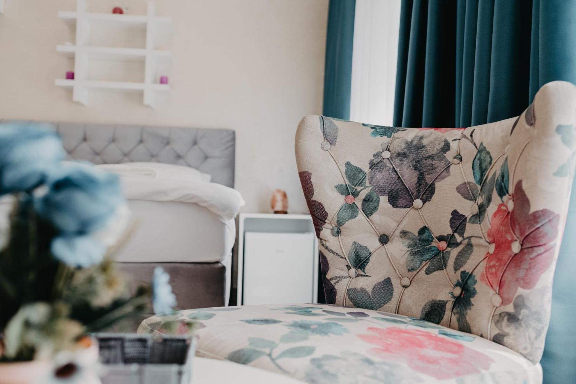 Prenociste Park Bed & Breakfast Modrica ภายนอก รูปภาพ