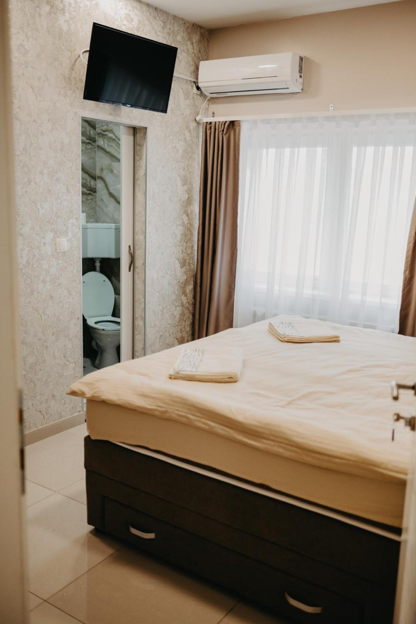 Prenociste Park Bed & Breakfast Modrica ภายนอก รูปภาพ