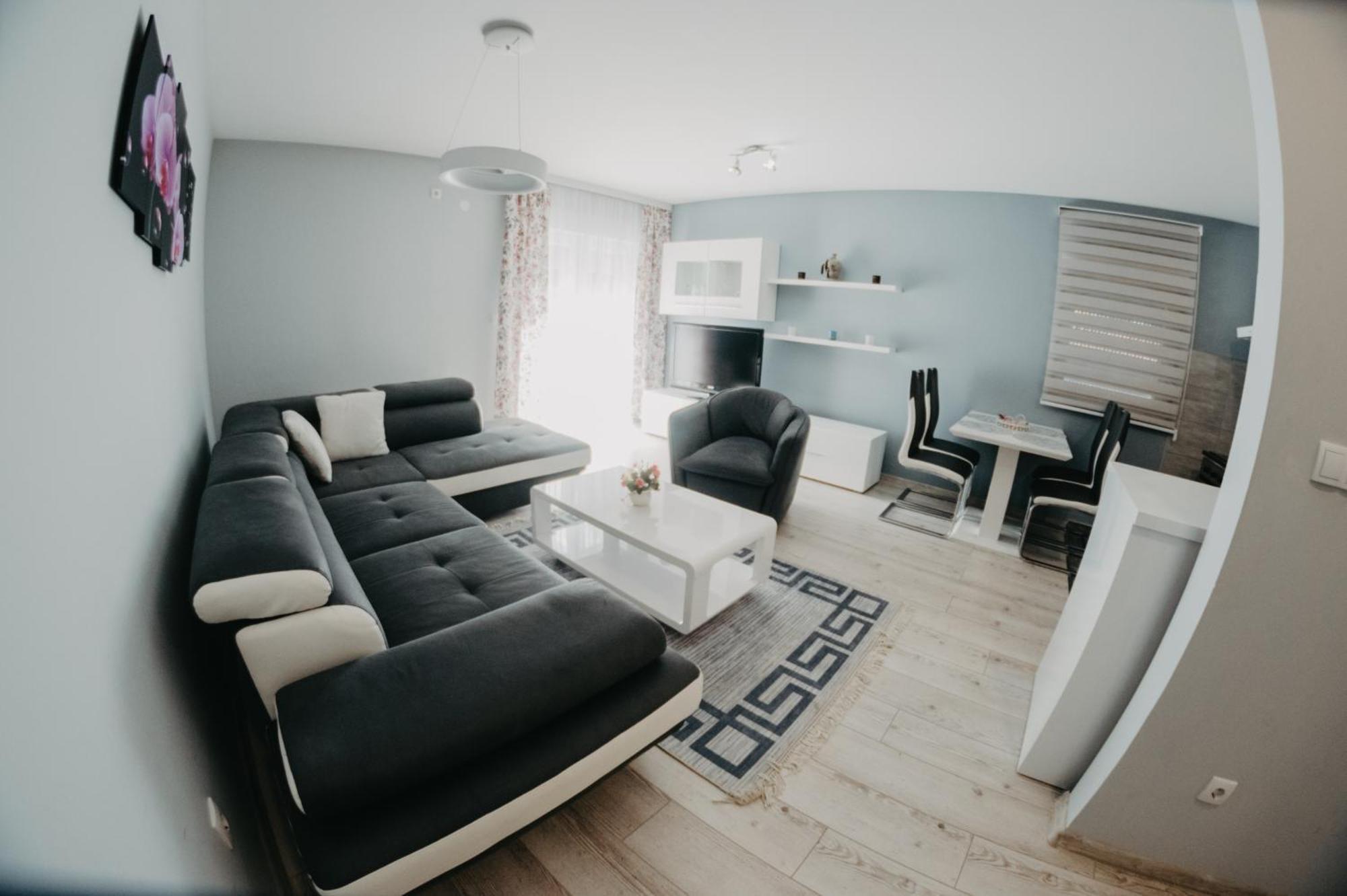 Prenociste Park Bed & Breakfast Modrica ภายนอก รูปภาพ