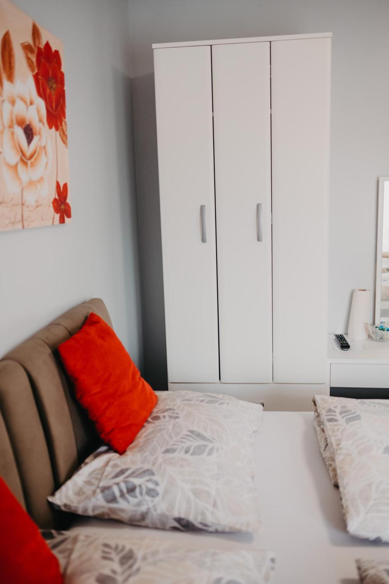 Prenociste Park Bed & Breakfast Modrica ภายนอก รูปภาพ