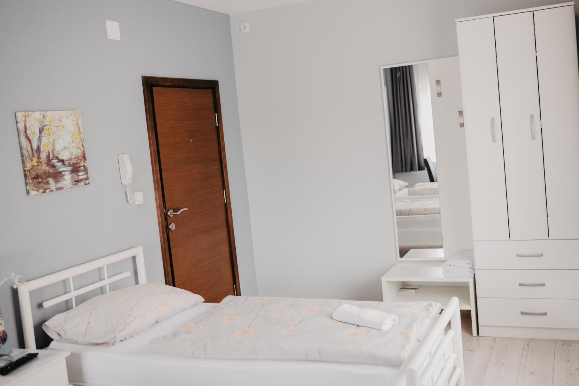 Prenociste Park Bed & Breakfast Modrica ภายนอก รูปภาพ
